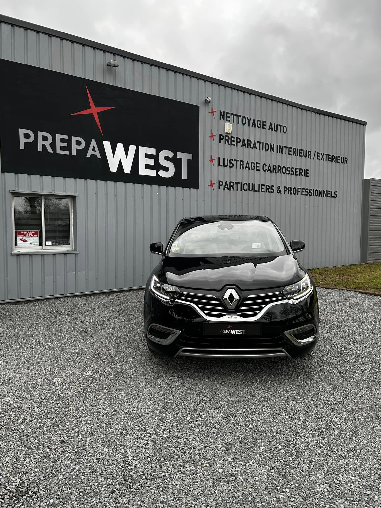 Lustrage stage 2 pour cette Renault espace
 – lava…