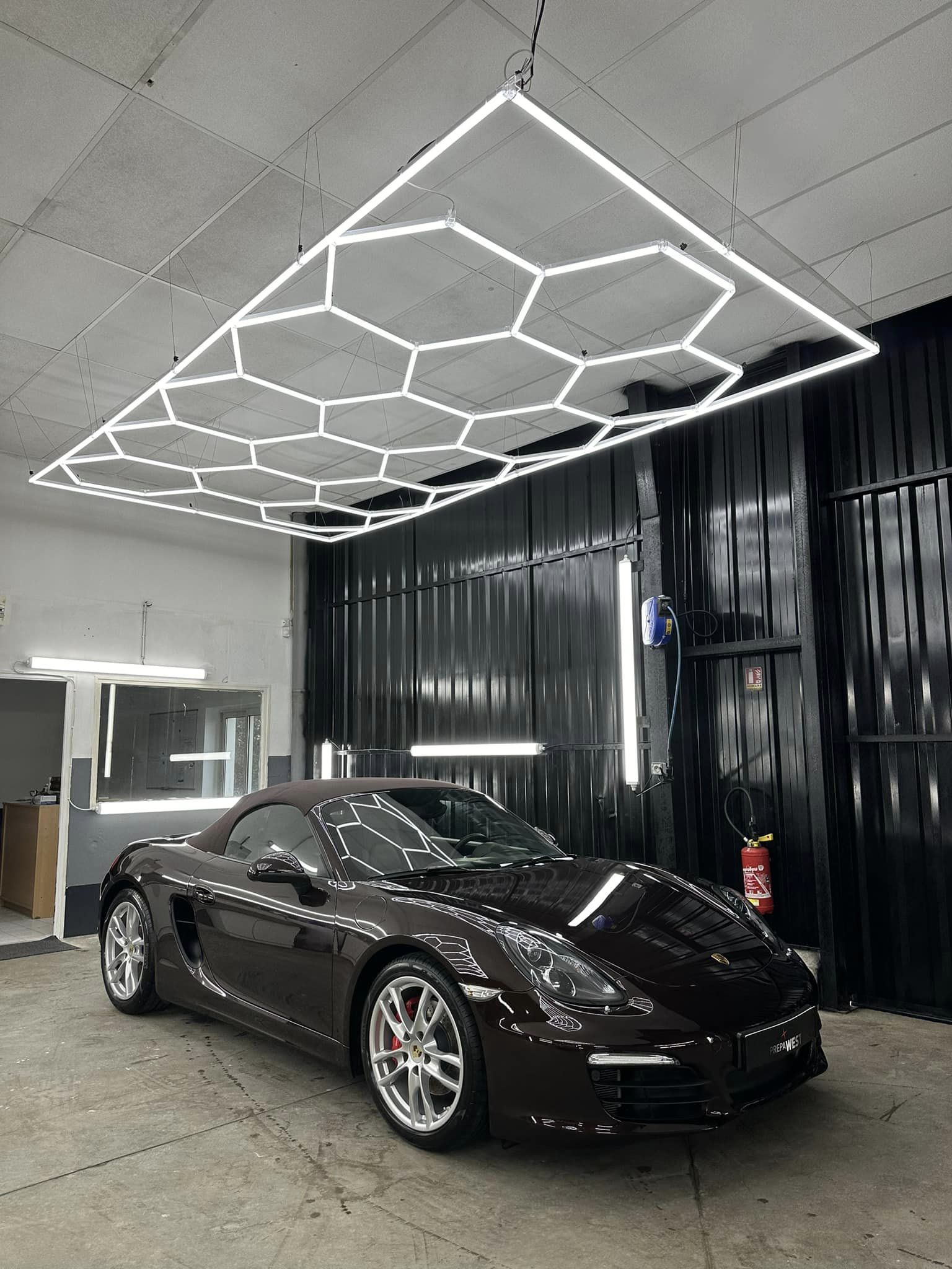 PORSCHE BOSTER S  Préparation esthétique intérieur…