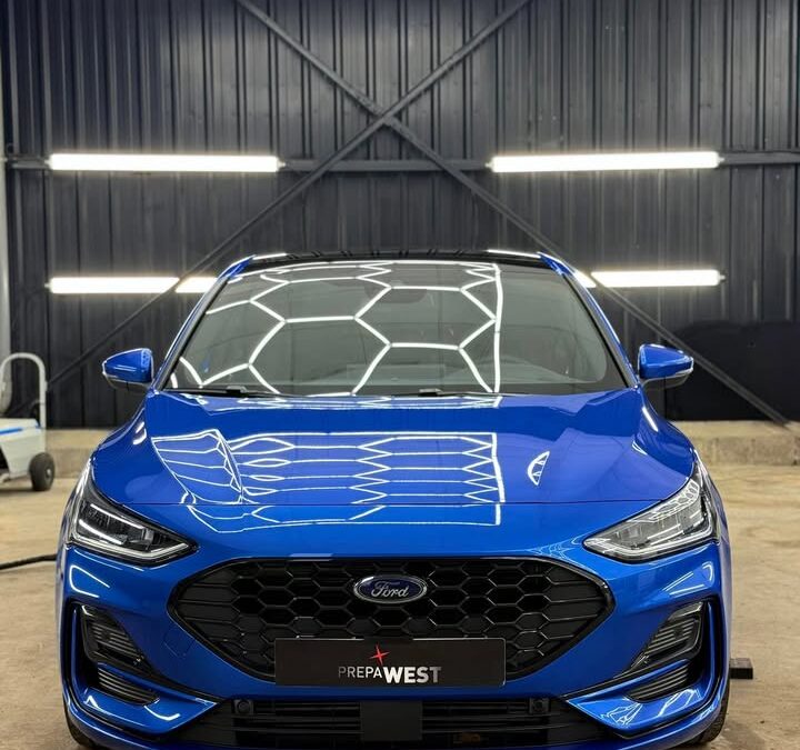 ✨FORD FOCUS✨  Préparation esthétique intérieur/extérieur ✨  Pour toutes demandes de…